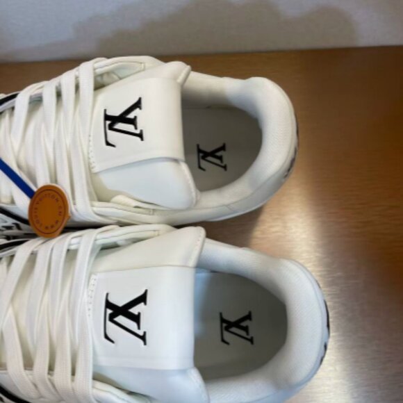 Louis Vuitton Trainer sneakers, white and black, size 10 - Picture 5 of 5